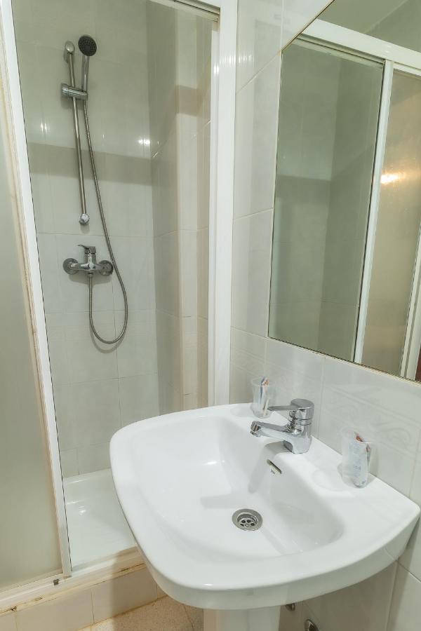 Hostal - Restaurante La Buena Villa By Vivere Stays Villalonquéjar 외부 사진