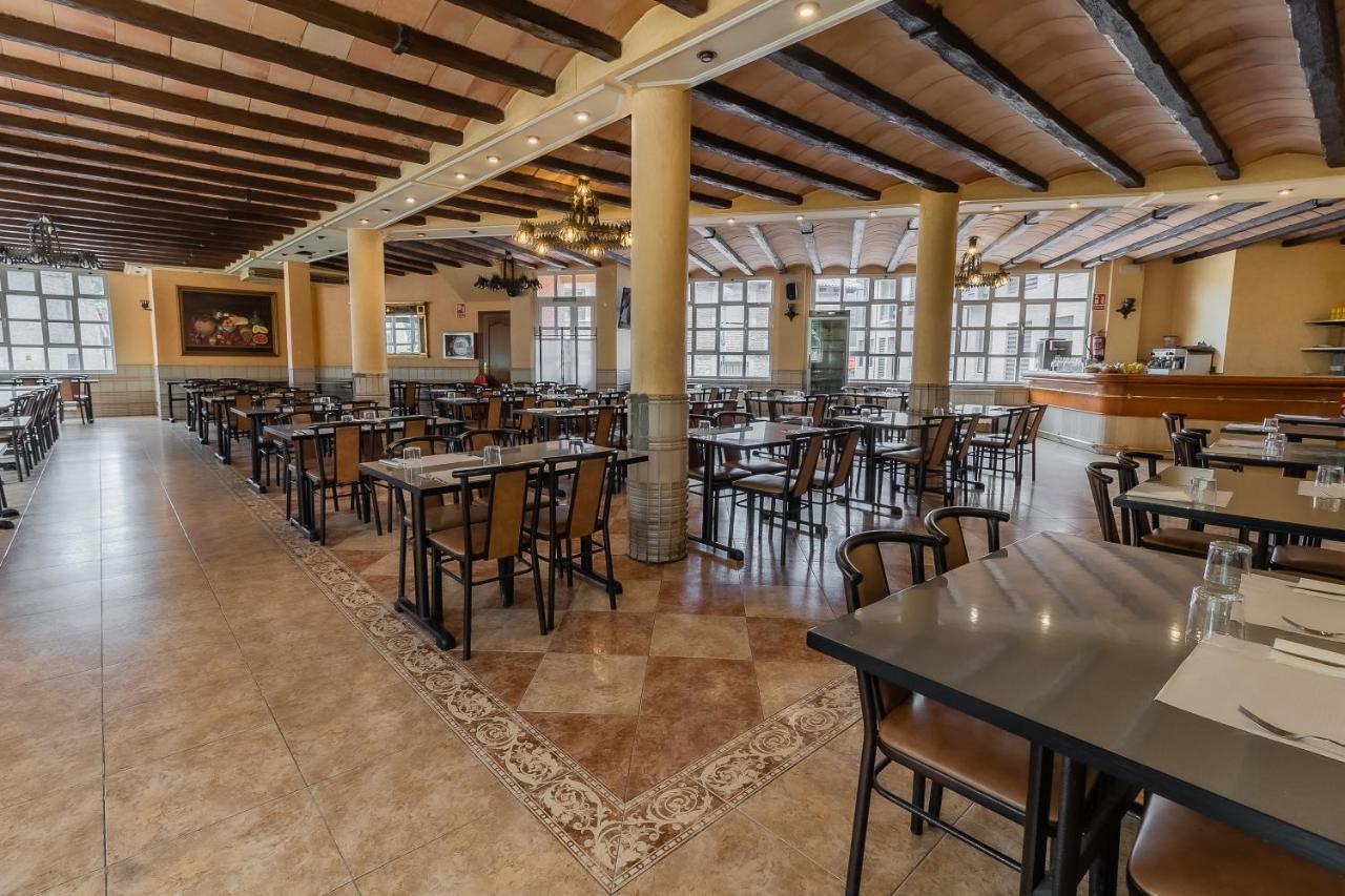 Hostal - Restaurante La Buena Villa By Vivere Stays Villalonquéjar 외부 사진